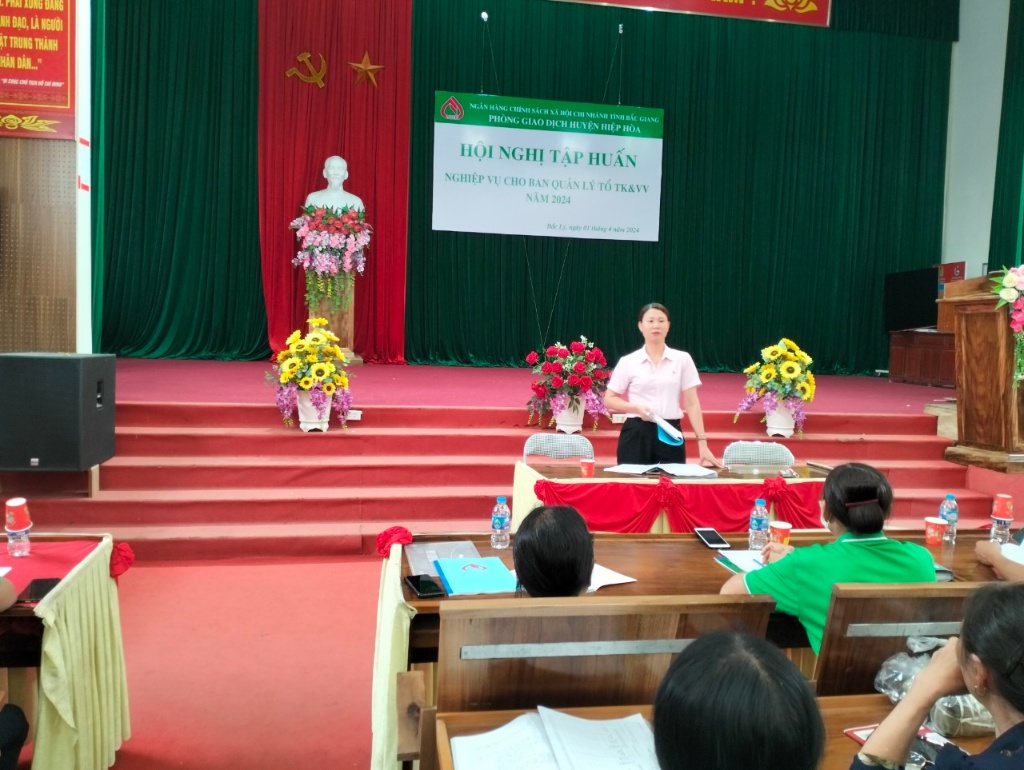BCĐ giảm nghèo thị trấn Bắc Lý tổ chức hội nghị tập huấn nghiệp vụ công tác vay vốn ngân hàng...